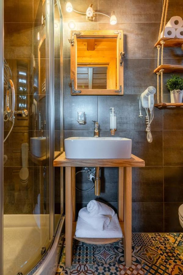 Domki Widokowe Wooden Luxury Chalet & Jacuzzi Zab Exterior photo